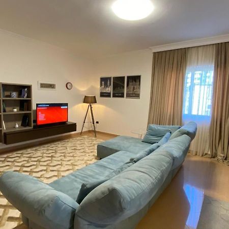 Villa Chaplin Tirana Kültér fotó
