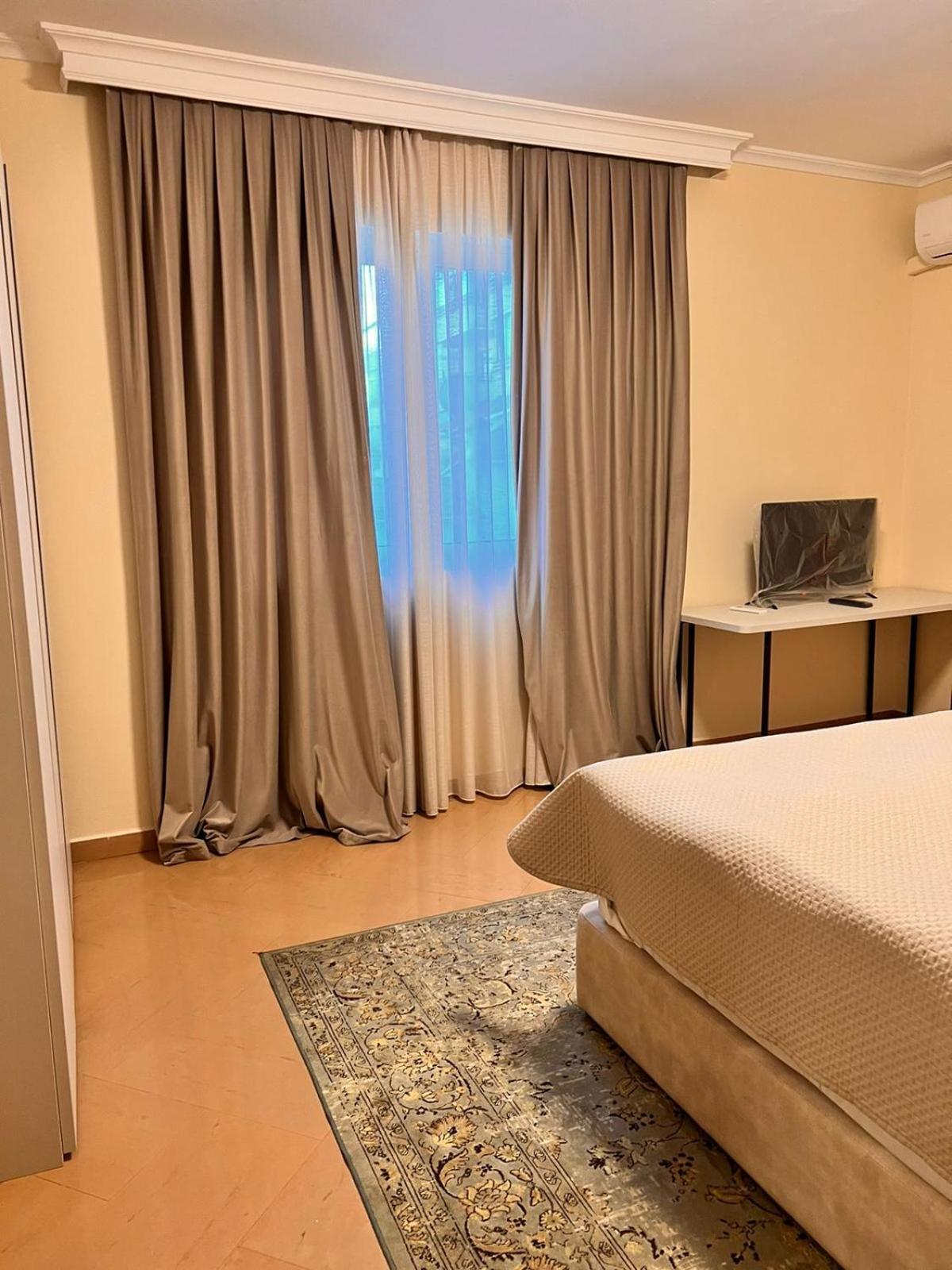 Villa Chaplin Tirana Kültér fotó